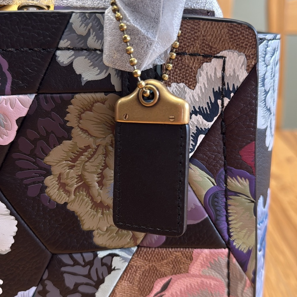 NWT Coach x Kaffe Fassett Troupe Tote In Signature Canvas With Patchwork - Picture 5 of 15